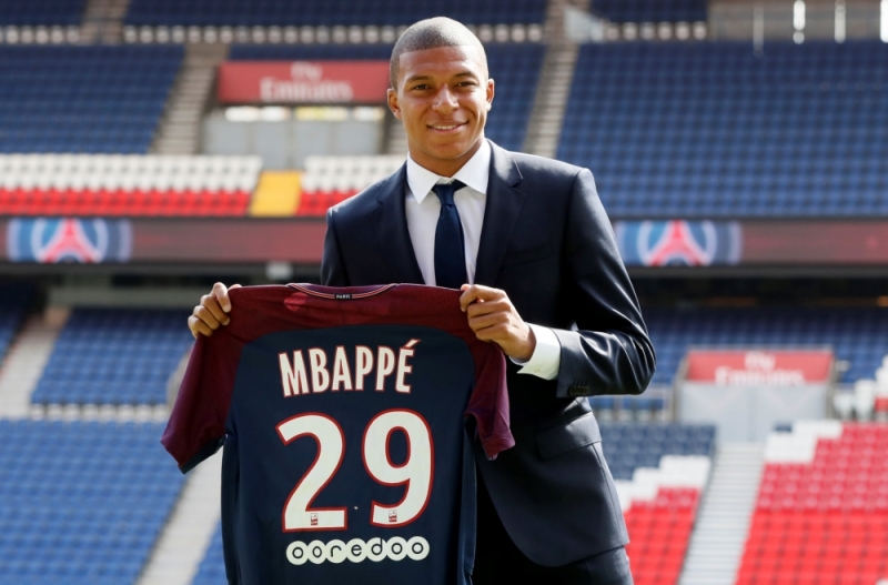 Kylian Mbappé foto - FCUpdate.nl