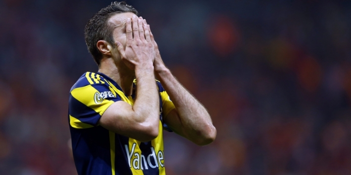 Scorende Van Persie gebeten hond na aantal incidenten