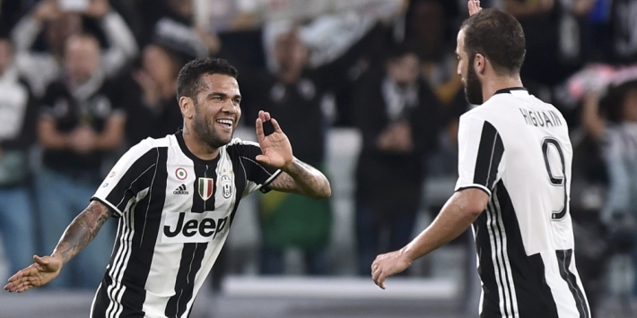 Dani Alves: "Ik werd niet gerespecteerd door Barça-bestuur"