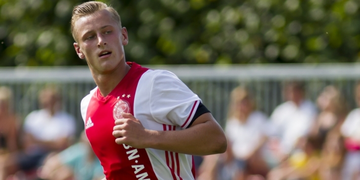 Ajax komt keepersfout te boven tegen Legia in Youth League