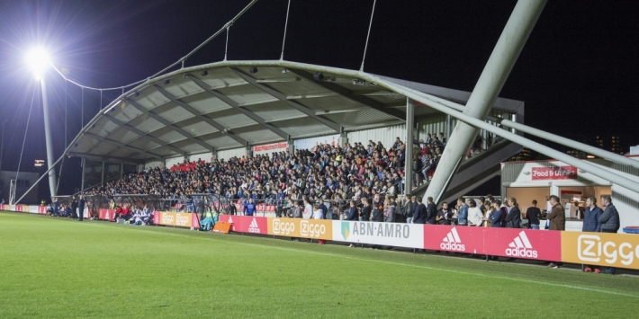 Ajax en FC Utrecht spelen doelpuntrijk gelijk in besloten oefenpot