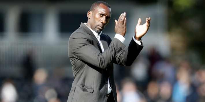Hasselbaink per direct op straat gezet door Northampton