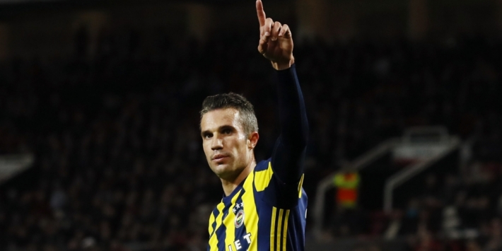 Van Persie schiet met scherp tijdens bekerzege Fenerbahçe