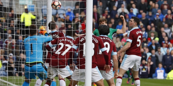 Enorme stunt: vijfdeklasser knikkert Burnley uit FA Cup