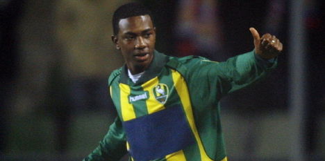 Elia (34) legt uit waarom hij wil wachten op ADO Den Haag