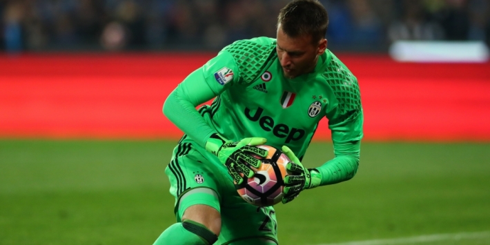 Keeper Neto naar Valencia, AC Milan laat Kucka gaan
