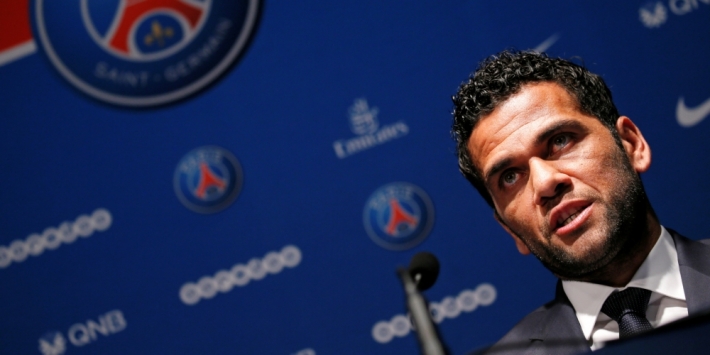 Alves kiest voor PSG: "Deze keer minder egoïstisch"