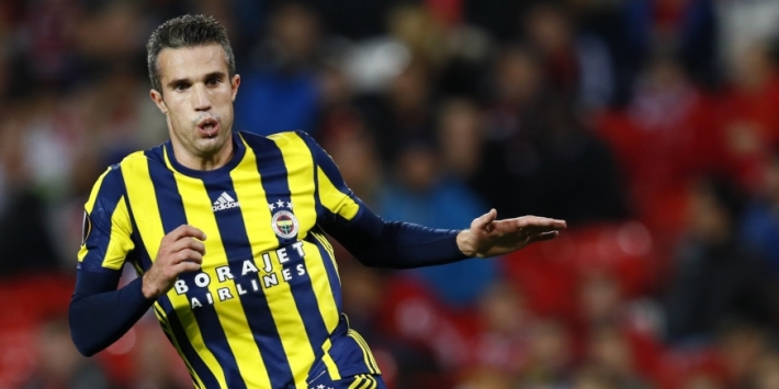 Invallende Van Persie met Fenerbahçe naar play-offs EL