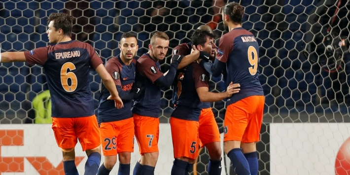 Video: schandalige schwalbe levert Basaksehir penalty op