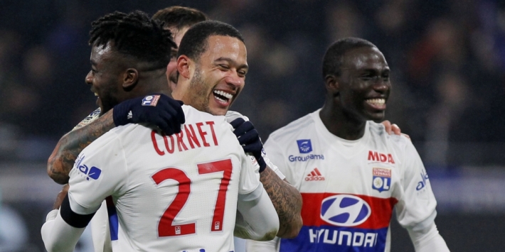 Memphis bezorgt Lyon diep in blessuretijd zege op PSG