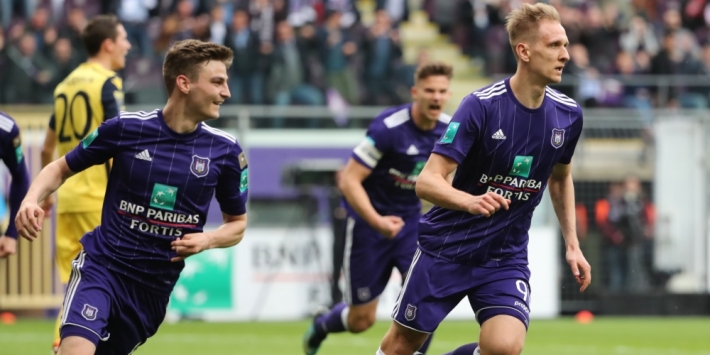 Buitenland: gouden zege Galatasaray, Anderlecht vloert Brugge