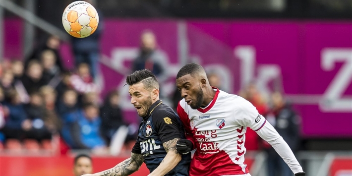 Advocaat kiest voor Bazoer, Memisevic vervanger van Doan