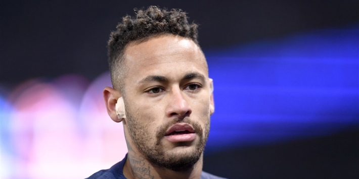 Video: Gefrustreerde Neymar slaat fan na verloren finale