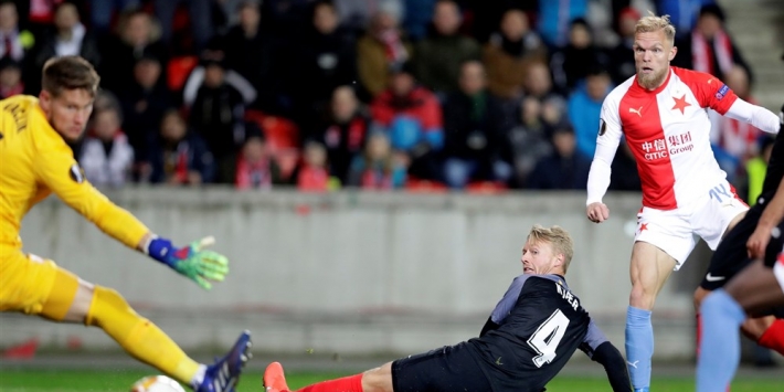 Van Buren met Slavia tegen Barcelona: "Kijk altijd naar ze"