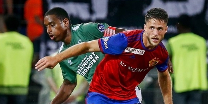 Van Wolfswinkel bedenkt zich en blijft FC Basel trouw