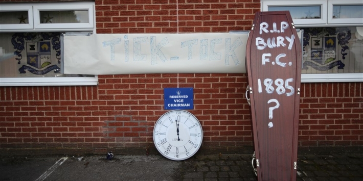 Bury FC verdwijnt uit Engels profvoetbal, lot Bolton uitgesteld