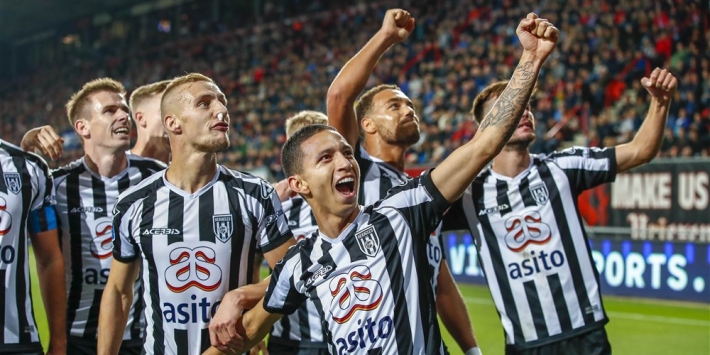 FC Twente laat kans op koppositie liggen, Heracles wint derby