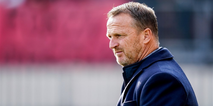 Van den Brom zeer teleurgesteld: "Als zombies over het veld"