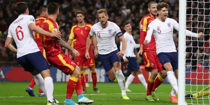 Engeland scoort zeven keer, Tsjechië wint en plaatst zich ook