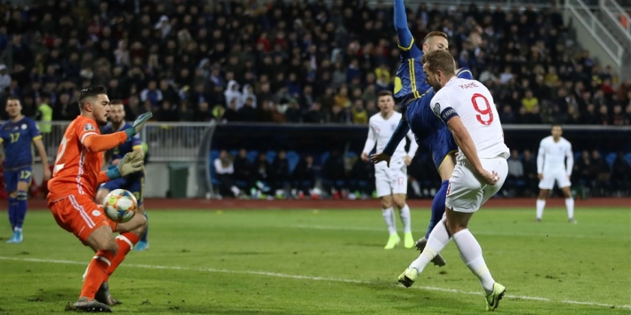 Engeland sluit kwalificatie af met zege, Mount scoort
