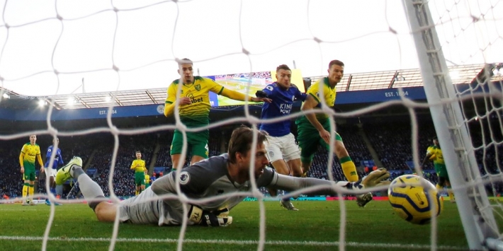 Leicester wint niet van Norwich, Chelsea verslikt zich