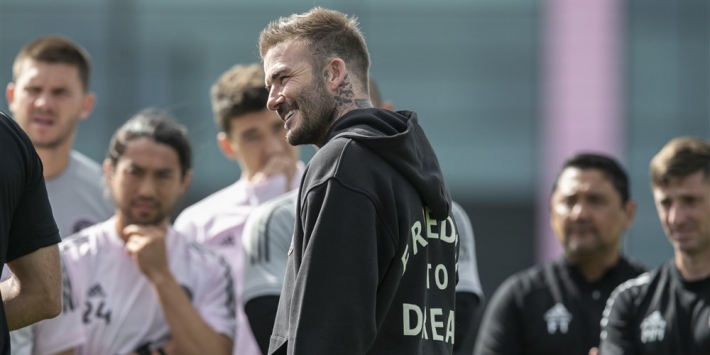 Vermeer verpest Beckham-debuut, De Boer lang zonder Martínez