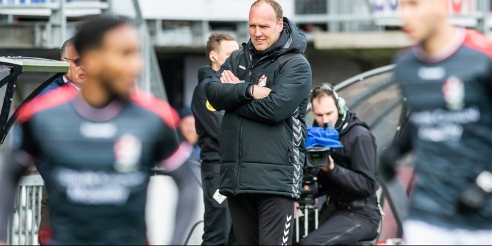 Lukkien en Emmen hebben het moeilijk: "Ben er flauw van"