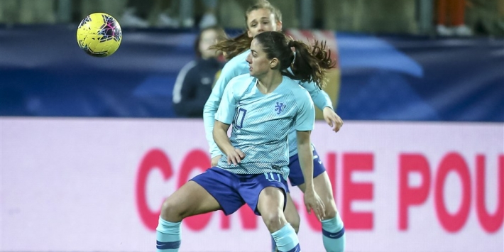 Oranje stelt ook tegen Canada teleur; blessure Van de Donk