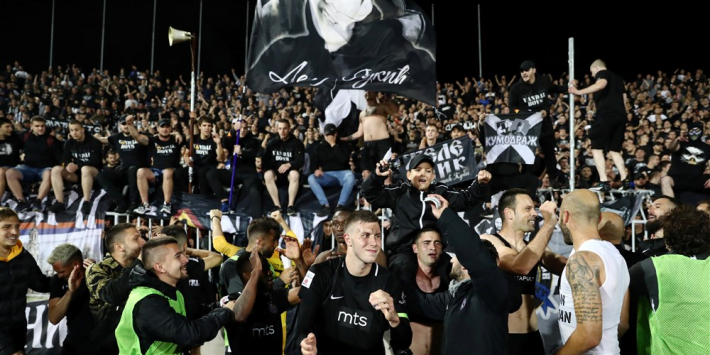 Waanzinnige beelden in Servië: 25.000 fans bij kraker in de beker