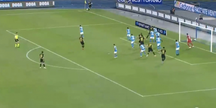?Video: Eriksen krult corner direct doel in, Ospina de fout in