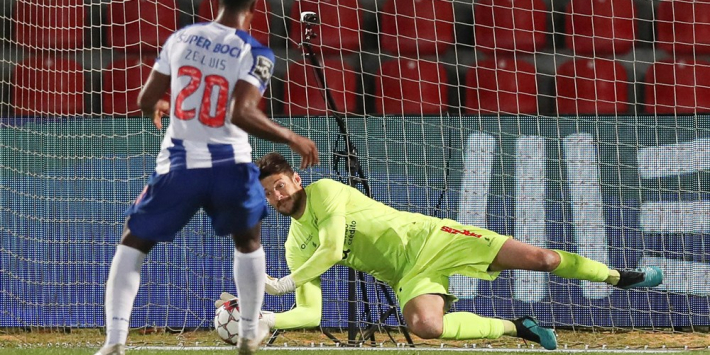 FC Porto blameert zich tegen hekkensluiter door misser Zé Luis