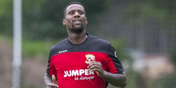 Douglas krijgt kans in 2. Bundesliga, Kowet wil Pouwels houden