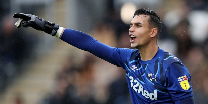 Roos penaltyheld bij officieel Derby County-debuut Te Wierik