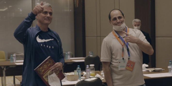 Video: Mourinho vervult wens Noord-Macedonische journalist