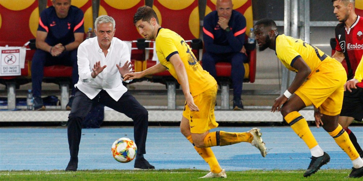 Mourinho ontdekt te kleine doelen in Macedonië en krijgt gelijk
