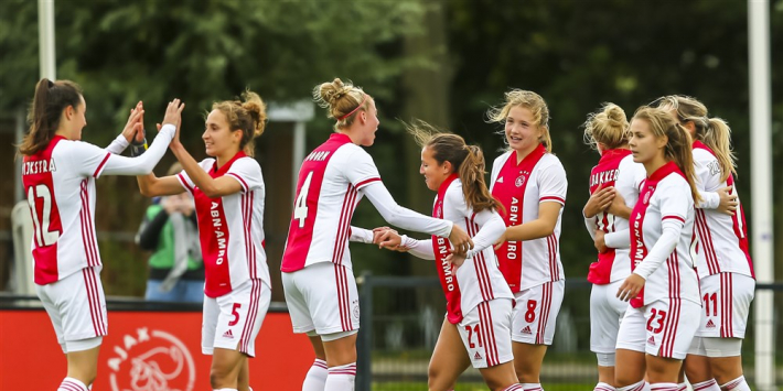Ajax in vrouwelijke topper te sterk voor PSV