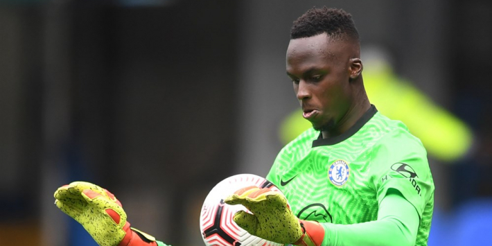 Chelsea krijgt nieuwe doelman Mendy geblesseerd terug