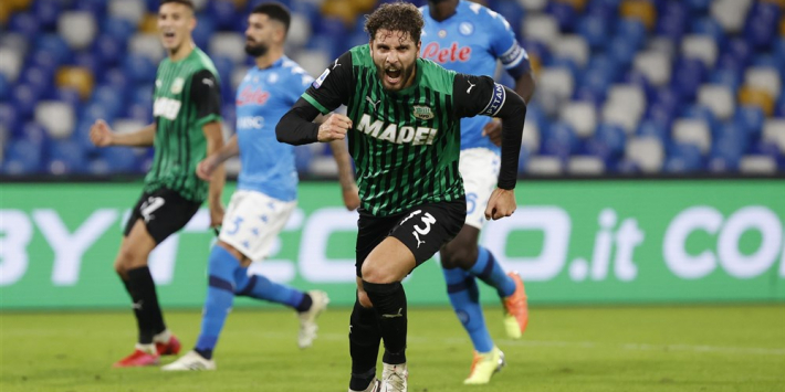 Napoli wordt gevloerd door Sassuolo, dat naar plaats twee klimt