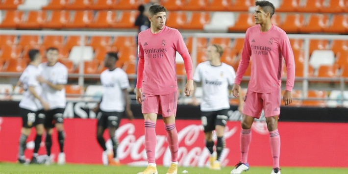 Nog een tik voor Real Madrid: Valverde door beenbreuk langszij