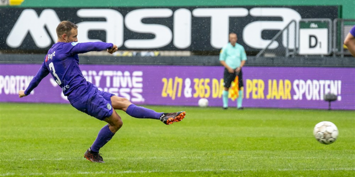 FC Groningen legt ervaren Van Hintum jaar langer vast