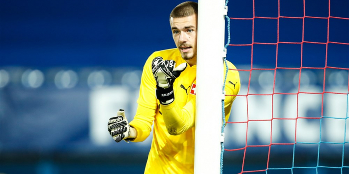 Video: Dijon-keeper gaat aan de wandel en geeft goal cadeau