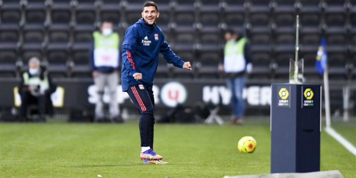 Lyon schorst Aouar tijdelijk, inzetbaarheid Memphis vraagteken