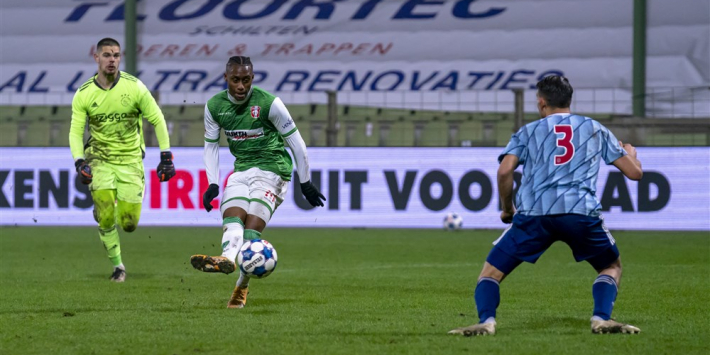 Jong Ajax gaat verrassend onderuit bij hekkensluiter Dordrecht