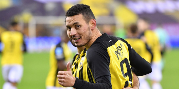 'Gouden wissel' Darfalou verbijt zich op de bank bij Vitesse