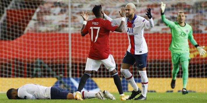Fred schlemiel bij nederlaag Manchester United tegen PSG (1-3)