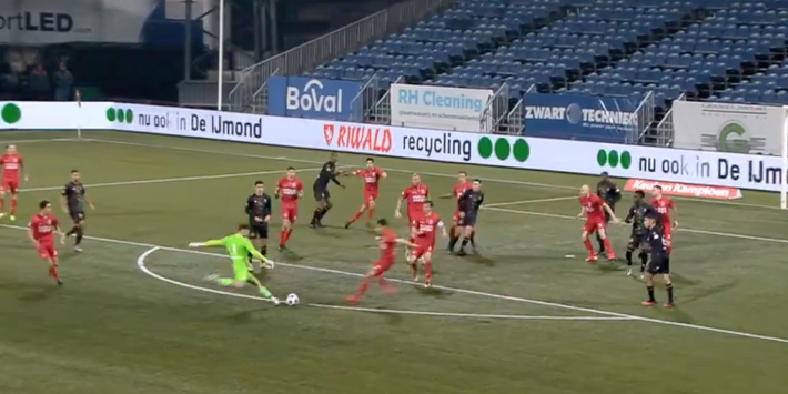 Video: Telstar doelman raakt tweede keer deze maand aluminium