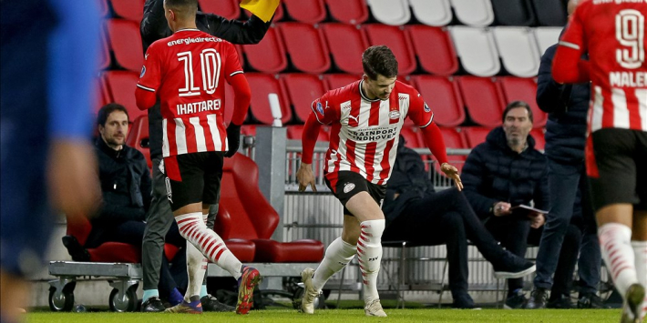 Schmidt over situatie Van Ginkel: "Ik kan er maar elf opstellen"