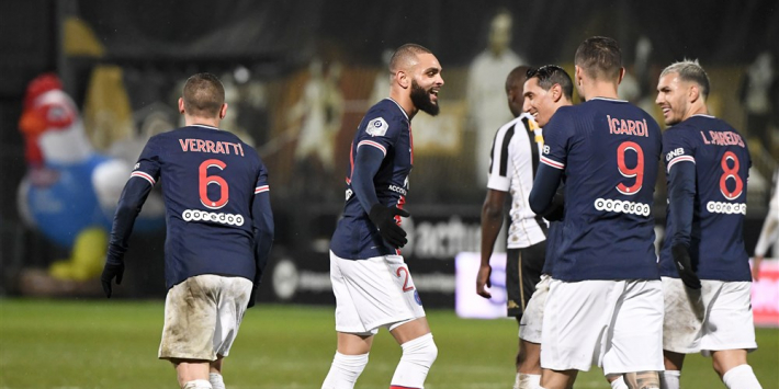 Concurrent Bakker schiet PSG naar zwaarbevochten zege