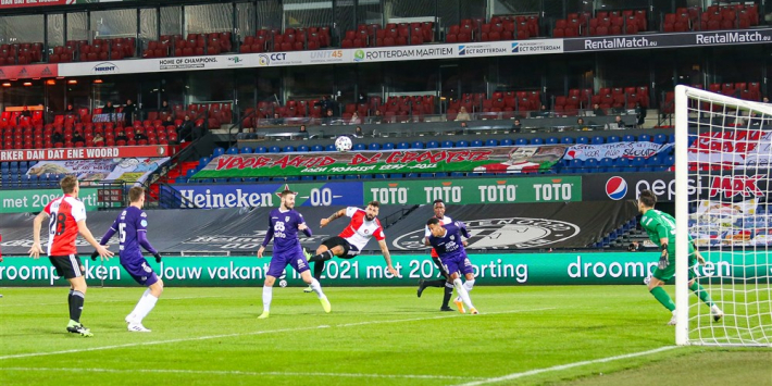 Avondklok schaadt voetbal niet: "Vertier geven"