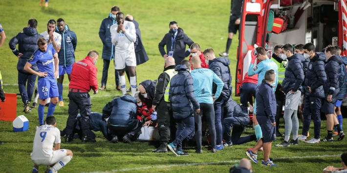 Schrikken: Porto-speler verliest bewustzijn na botsing